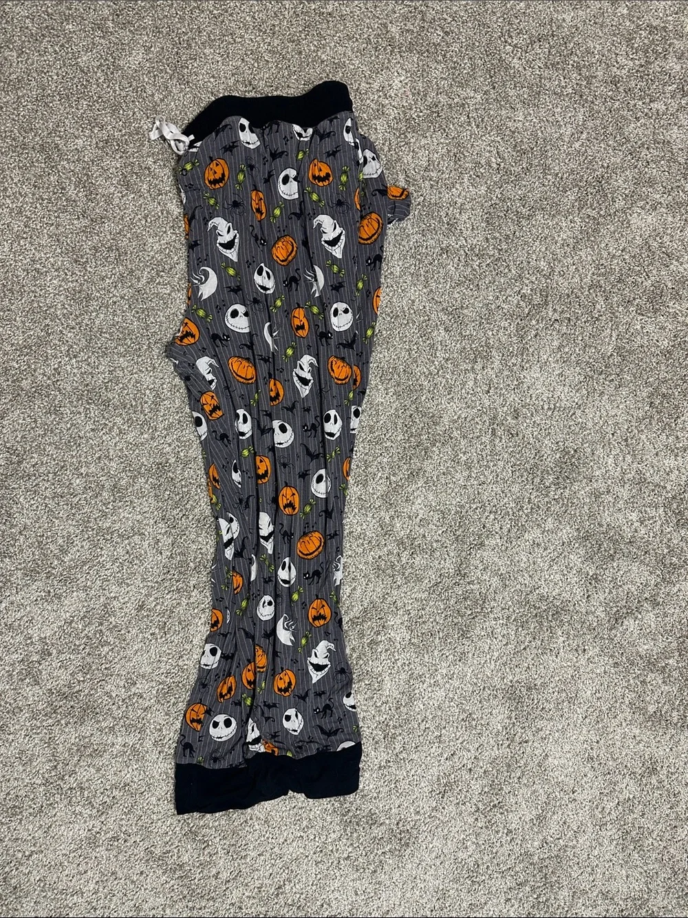 Disney Gray Halloween Jack Skellington & Pumpkin women’s pants